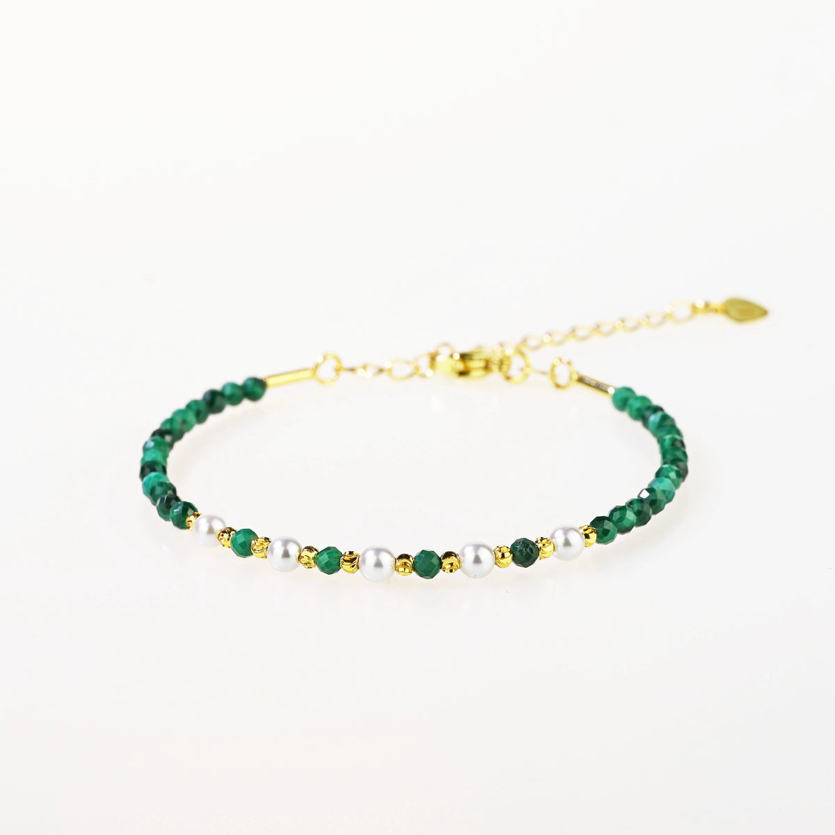 The Turquoise Bracelet: A Symphony of Nature’s Harmony and Timeless Beauty