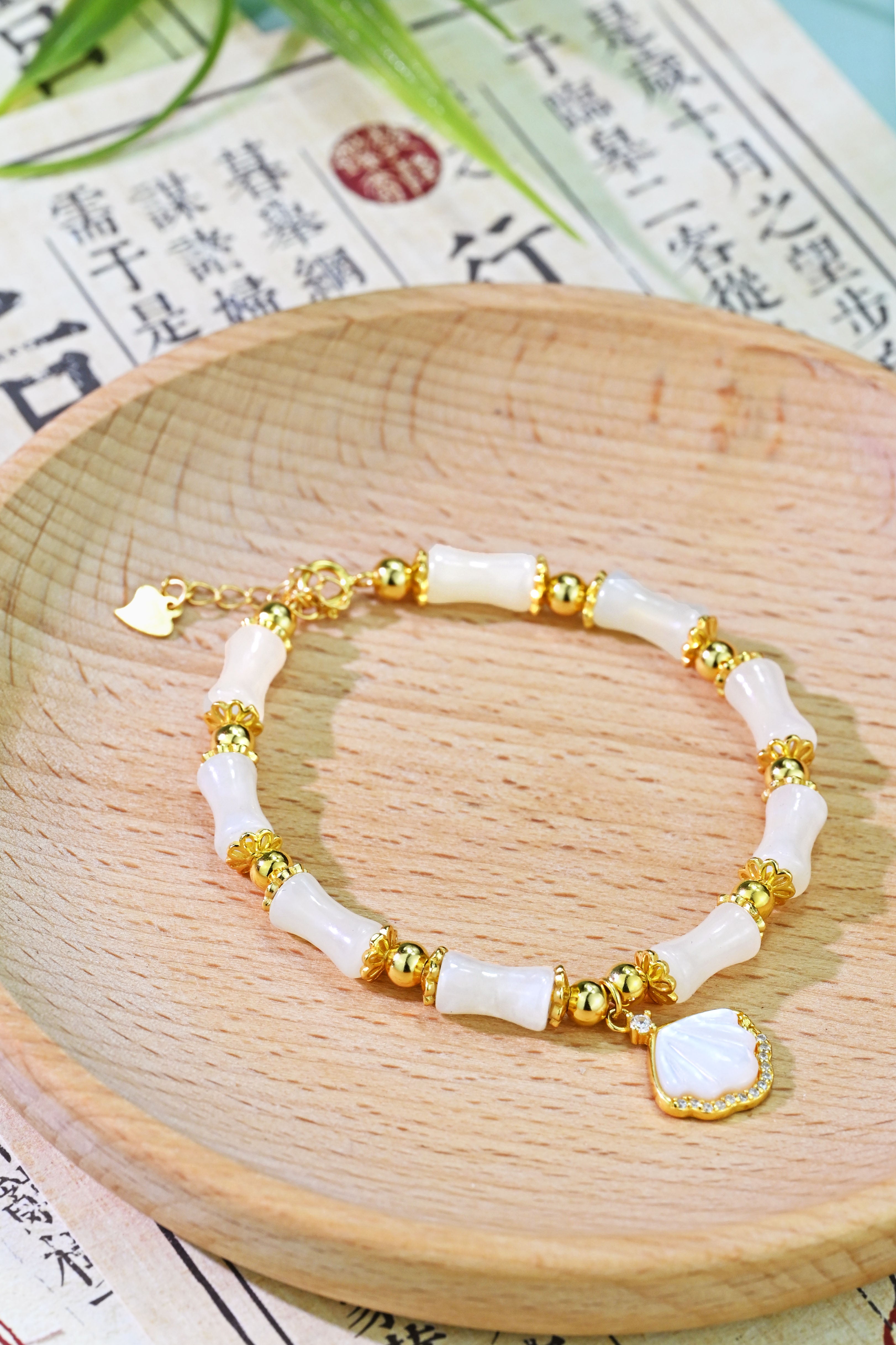 Auspicious Bamboo-Pearl Bracelet with Jade Elements – Classic Edition